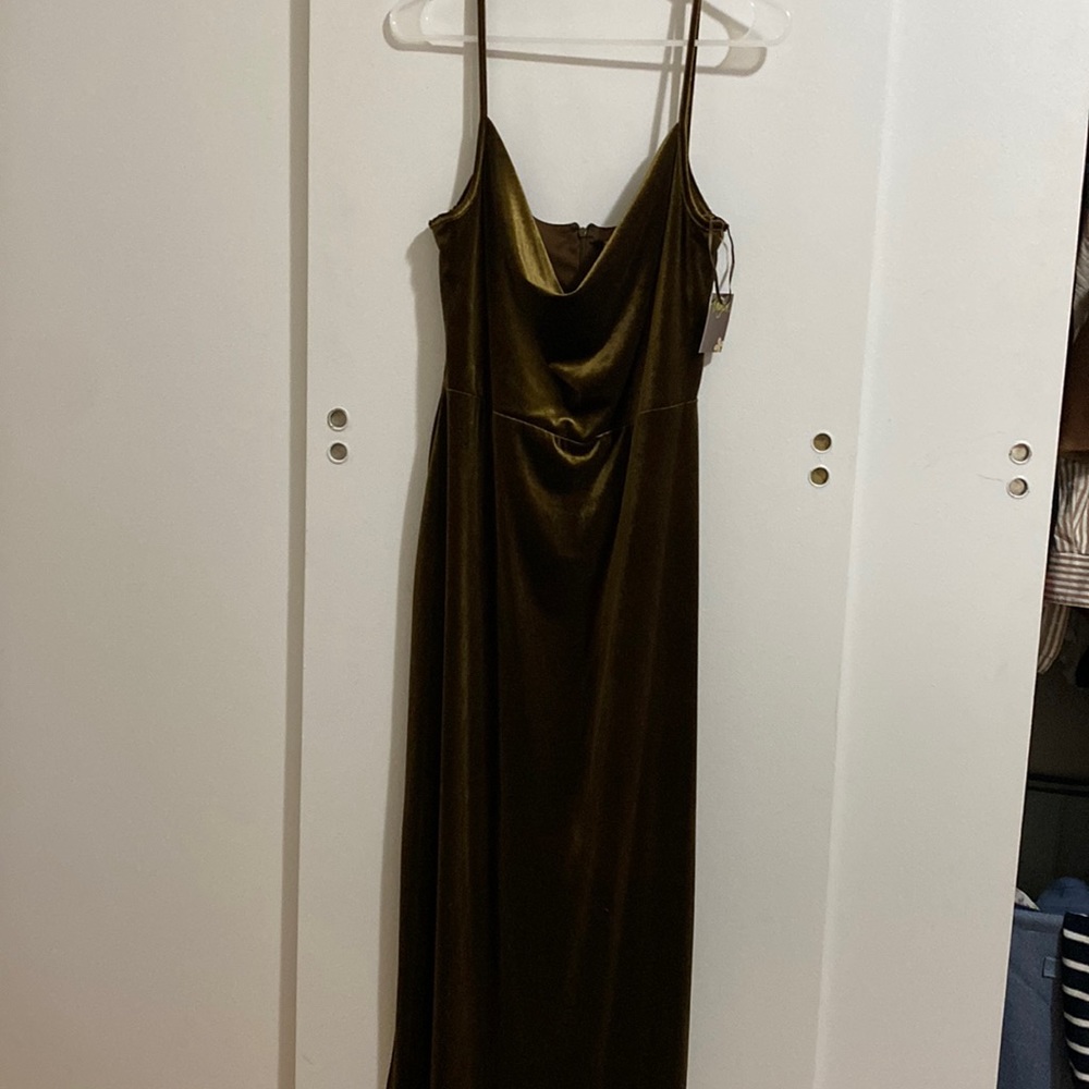 NWT green velvet Taylor dress